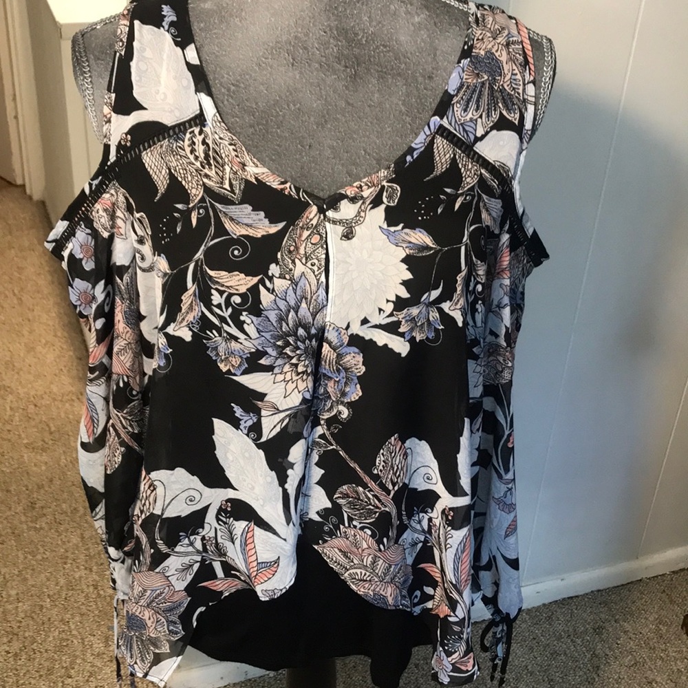Women’s long sleeve by IZ byte